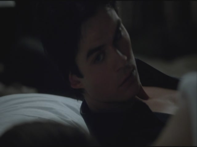 VampireDiariesWorld-dot-org-S3TVD_3x19HeartOfDarkness1289.jpg
