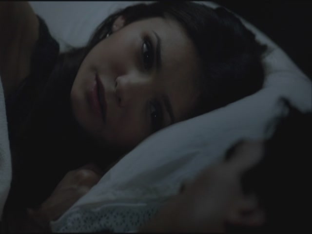 VampireDiariesWorld-dot-org-S3TVD_3x19HeartOfDarkness1303.jpg