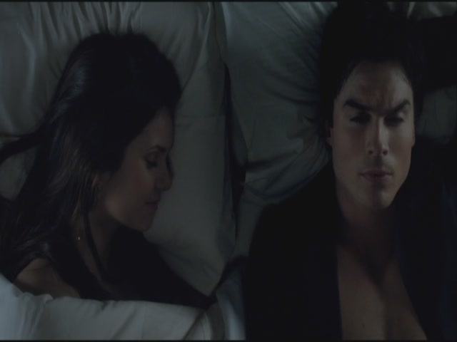 VampireDiariesWorld-dot-org-S3TVD_3x19HeartOfDarkness1310.jpg
