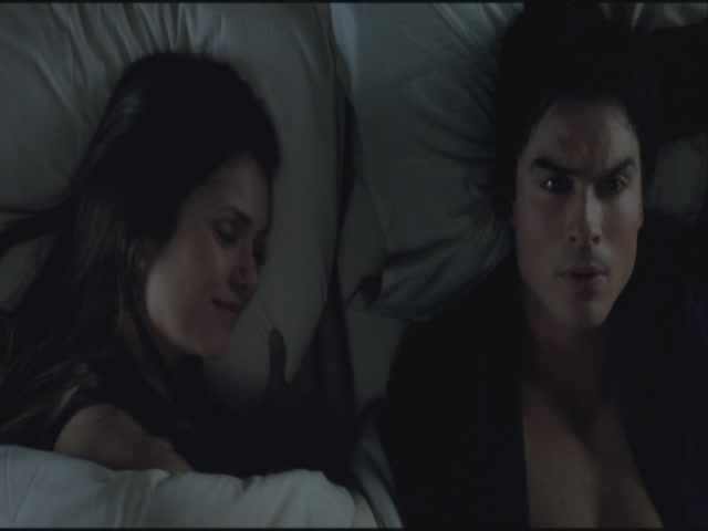 VampireDiariesWorld-dot-org-S3TVD_3x19HeartOfDarkness1311.jpg