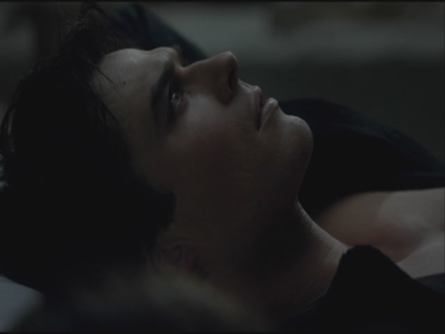 VampireDiariesWorld-dot-org-S3TVD_3x19HeartOfDarkness1319.jpg