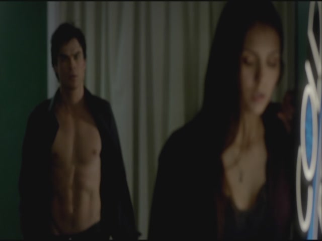 VampireDiariesWorld-dot-org-S3TVD_3x19HeartOfDarkness1377.jpg