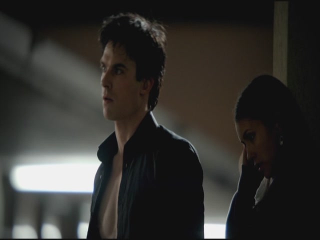 VampireDiariesWorld-dot-org-S3TVD_3x19HeartOfDarkness1437.jpg
