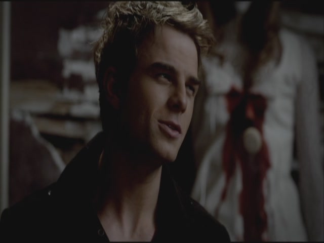 VampireDiariesWorld-dot-org-S3TVD_3x19HeartOfDarkness1720.jpg