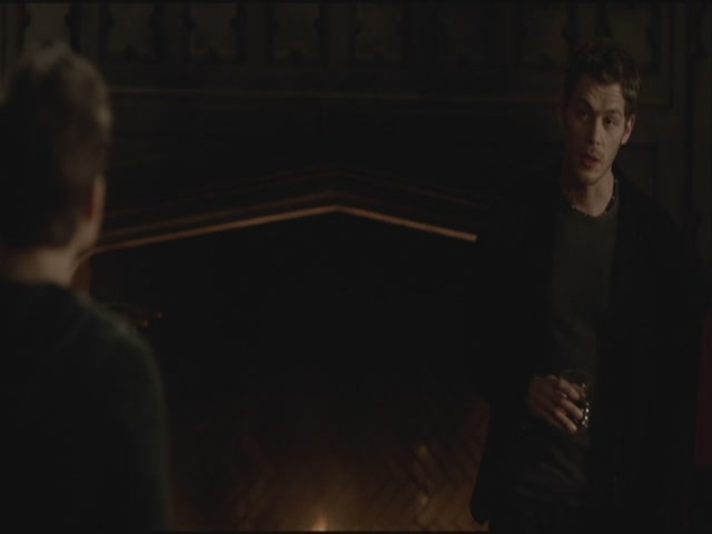 VampireDiariesWorld-dot-org-S3TVD_3x19HeartOfDarkness1962.jpg