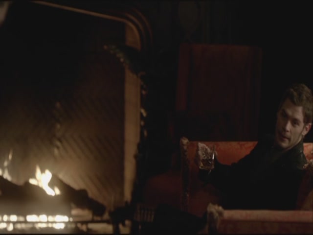 VampireDiariesWorld-dot-org-S3TVD_3x19HeartOfDarkness1965.jpg