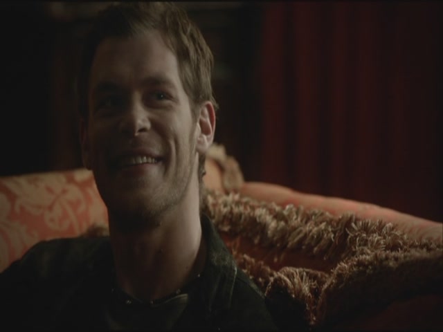 VampireDiariesWorld-dot-org-S3TVD_3x19HeartOfDarkness1984.jpg
