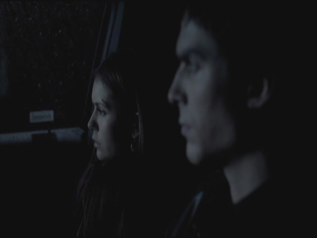 VampireDiariesWorld-dot-org-S3TVD_3x19HeartOfDarkness2028.jpg