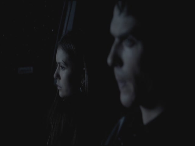 VampireDiariesWorld-dot-org-S3TVD_3x19HeartOfDarkness2029.jpg