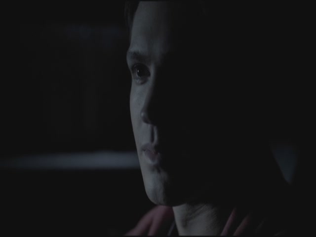 VampireDiariesWorld-dot-org-S3TVD_3x19HeartOfDarkness2031.jpg