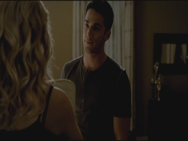 VampireDiariesWorld-dot-org-S3TVD_3x19HeartOfDarkness2119.jpg