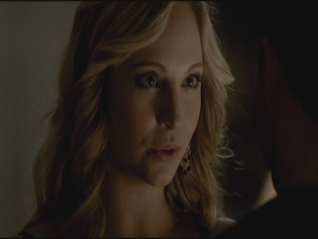 VampireDiariesWorld-dot-org-S3TVD_3x19HeartOfDarkness2127.jpg