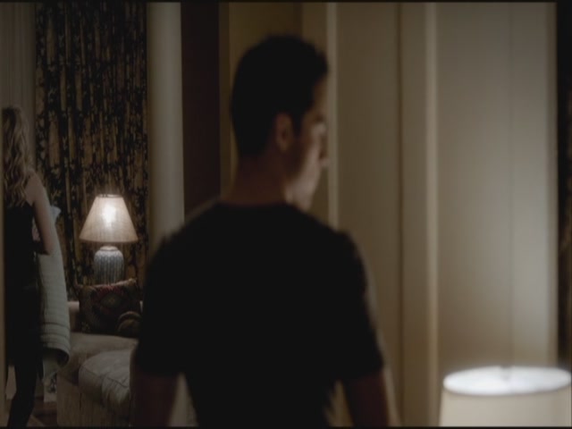 VampireDiariesWorld-dot-org-S3TVD_3x19HeartOfDarkness2136.jpg