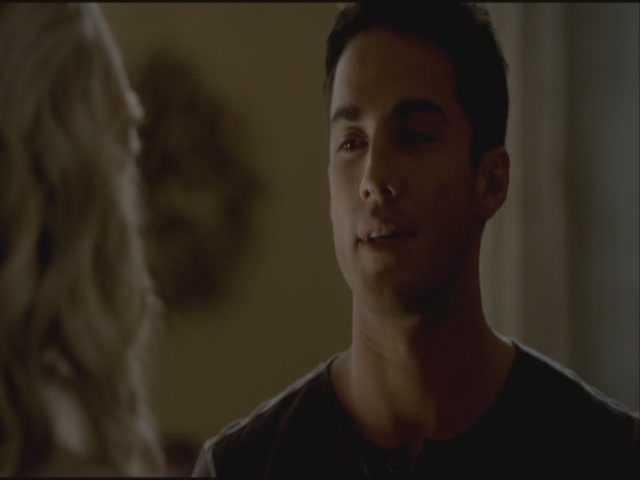 VampireDiariesWorld-dot-org-S3TVD_3x19HeartOfDarkness2162.jpg