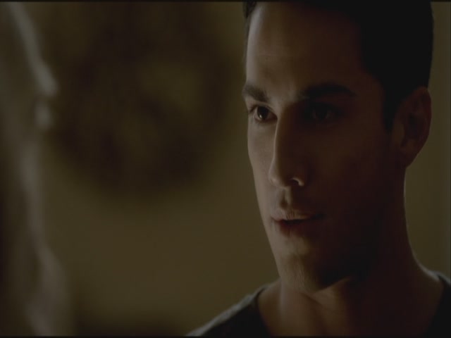VampireDiariesWorld-dot-org-S3TVD_3x19HeartOfDarkness2164.jpg