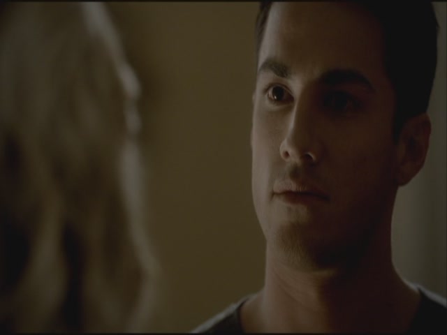 VampireDiariesWorld-dot-org-S3TVD_3x19HeartOfDarkness2174.jpg