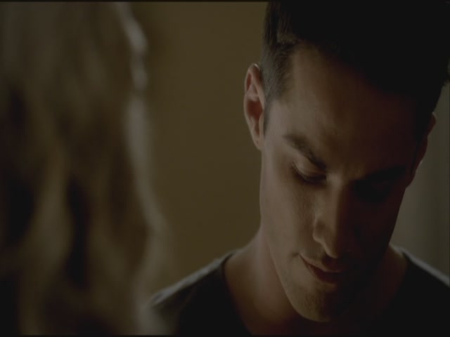 VampireDiariesWorld-dot-org-S3TVD_3x19HeartOfDarkness2177.jpg