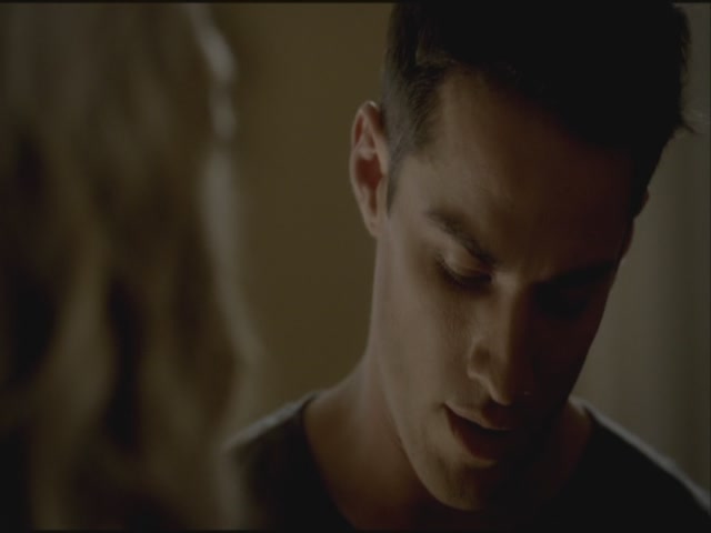 VampireDiariesWorld-dot-org-S3TVD_3x19HeartOfDarkness2180.jpg