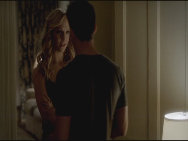 VampireDiariesWorld-dot-org-S3TVD_3x19HeartOfDarkness2183.jpg