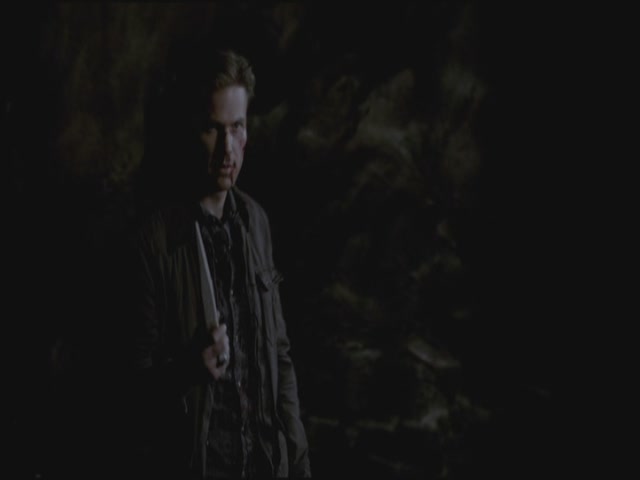 VampireDiariesWorld-dot-org-S3TVD_3x19HeartOfDarkness2219.jpg