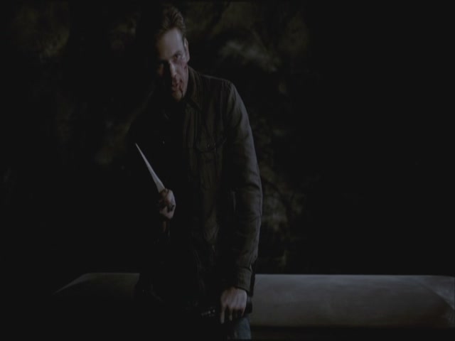 VampireDiariesWorld-dot-org-S3TVD_3x19HeartOfDarkness2226.jpg