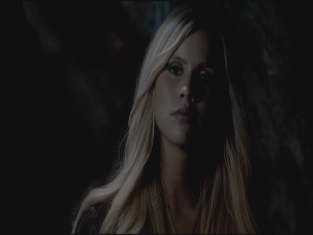 VampireDiariesWorld-dot-org-S3TVD_3x19HeartOfDarkness2240.jpg