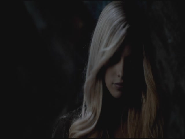 VampireDiariesWorld-dot-org-S3TVD_3x19HeartOfDarkness2253.jpg