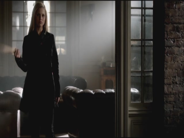 VampireDiariesWorld-dot-org-S3TVD_3x20DoNotGoGentle0011.jpg