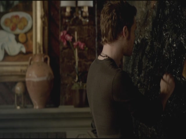 VampireDiariesWorld-dot-org-S3TVD_3x20DoNotGoGentle0031.jpg