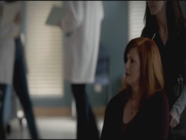 VampireDiariesWorld-dot-org-S3TVD_3x20DoNotGoGentle0316.jpg