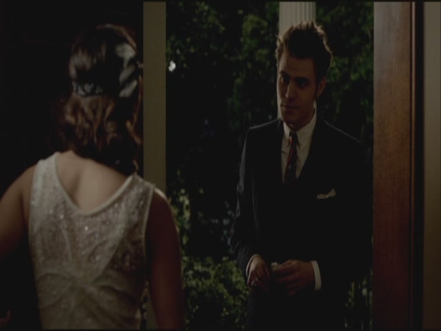 VampireDiariesWorld-dot-org-S3TVD_3x20DoNotGoGentle0460.jpg