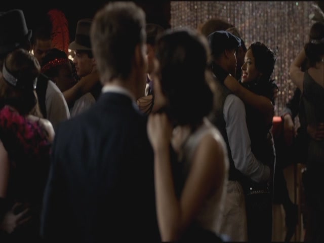 VampireDiariesWorld-dot-org-S3TVD_3x20DoNotGoGentle0626.jpg