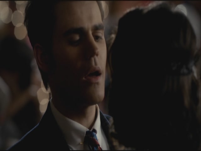 VampireDiariesWorld-dot-org-S3TVD_3x20DoNotGoGentle0663.jpg