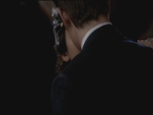 VampireDiariesWorld-dot-org-S3TVD_3x20DoNotGoGentle0675.jpg