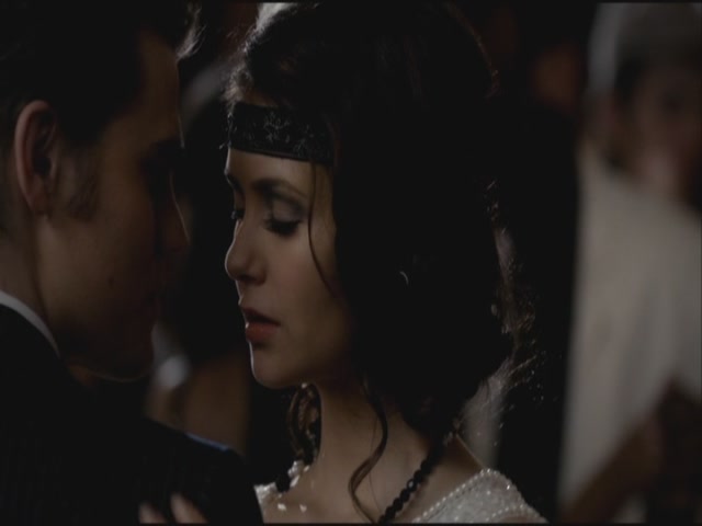 VampireDiariesWorld-dot-org-S3TVD_3x20DoNotGoGentle0678.jpg
