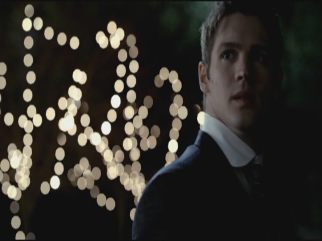 VampireDiariesWorld-dot-org-S3TVD_3x20DoNotGoGentle0796.jpg