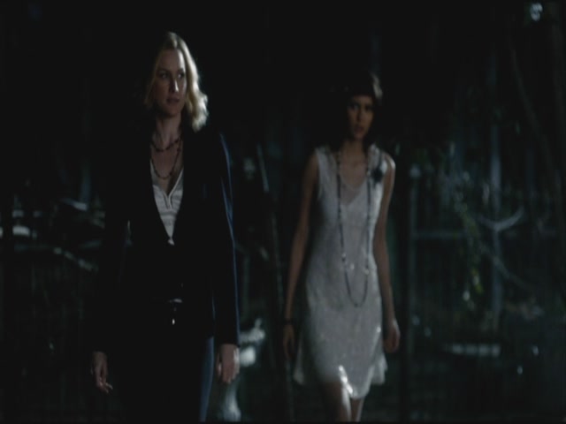 VampireDiariesWorld-dot-org-S3TVD_3x20DoNotGoGentle0872.jpg