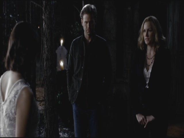 VampireDiariesWorld-dot-org-S3TVD_3x20DoNotGoGentle0906.jpg