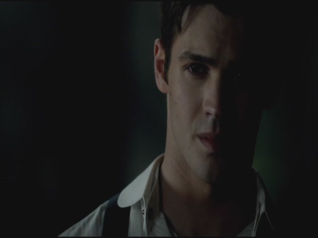 VampireDiariesWorld-dot-org-S3TVD_3x20DoNotGoGentle1646.jpg
