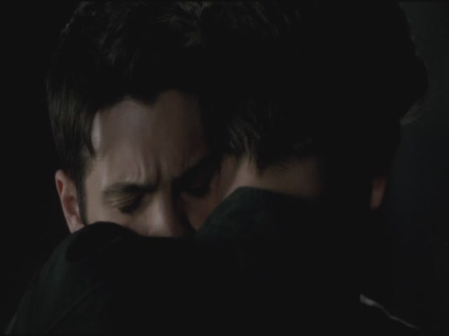 VampireDiariesWorld-dot-org-S3TVD_3x20DoNotGoGentle1676.jpg