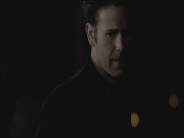 VampireDiariesWorld-dot-org-S3TVD_3x20DoNotGoGentle1683.jpg