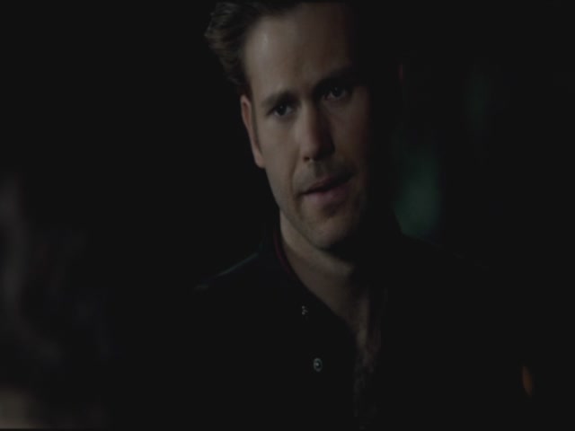 VampireDiariesWorld-dot-org-S3TVD_3x20DoNotGoGentle1684.jpg