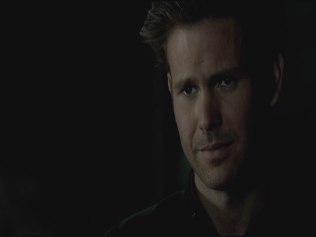 VampireDiariesWorld-dot-org-S3TVD_3x20DoNotGoGentle1705.jpg