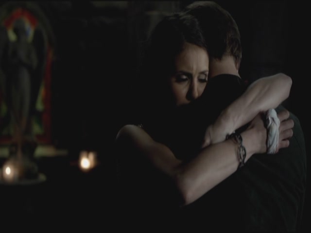 VampireDiariesWorld-dot-org-S3TVD_3x20DoNotGoGentle1712.jpg