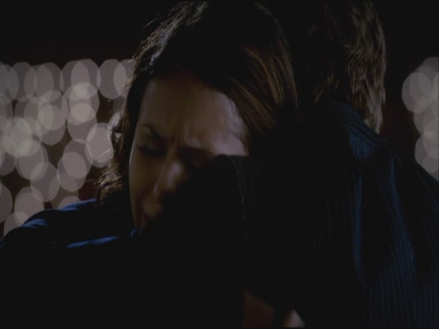 VampireDiariesWorld-dot-org-S3TVD_3x20DoNotGoGentle2050.jpg
