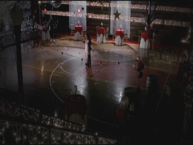 VampireDiariesWorld-dot-org-S3TVD_3x20DoNotGoGentle2054.jpg