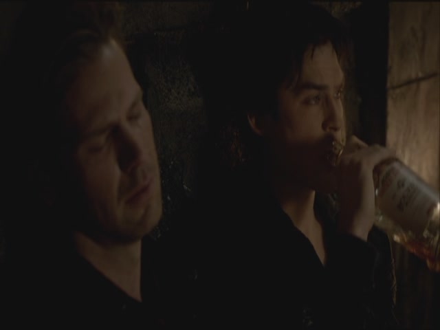 VampireDiariesWorld-dot-org-S3TVD_3x20DoNotGoGentle2218.jpg