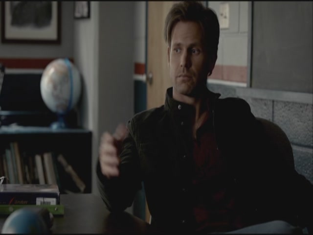 VampireDiariesWorld-dot-org-S3TVD_3x21BeforeSunset0517.jpg