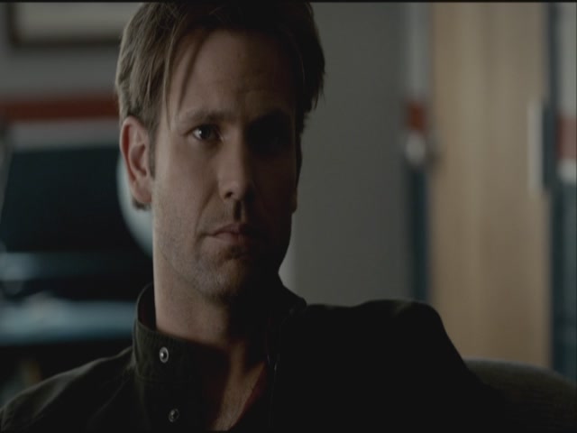VampireDiariesWorld-dot-org-S3TVD_3x21BeforeSunset0518.jpg