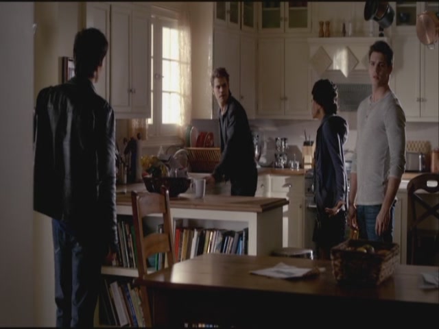 VampireDiariesWorld-dot-org-S3TVD_3x21BeforeSunset0579.jpg
